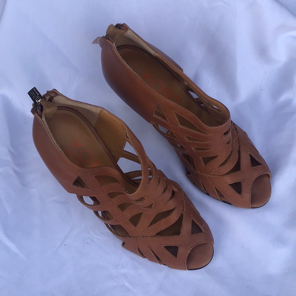 Micheal Kors leather heels